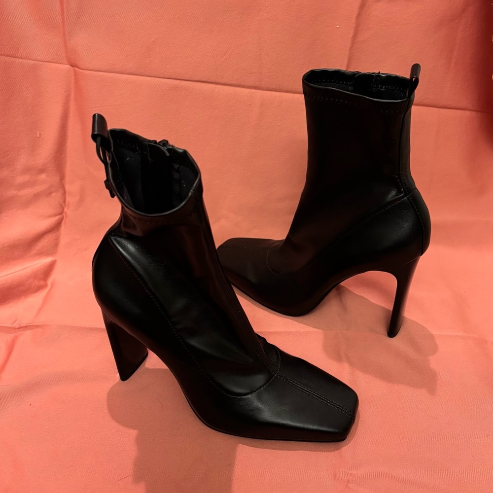 Zara Black Zip-Up Heeled Boots size 6.5